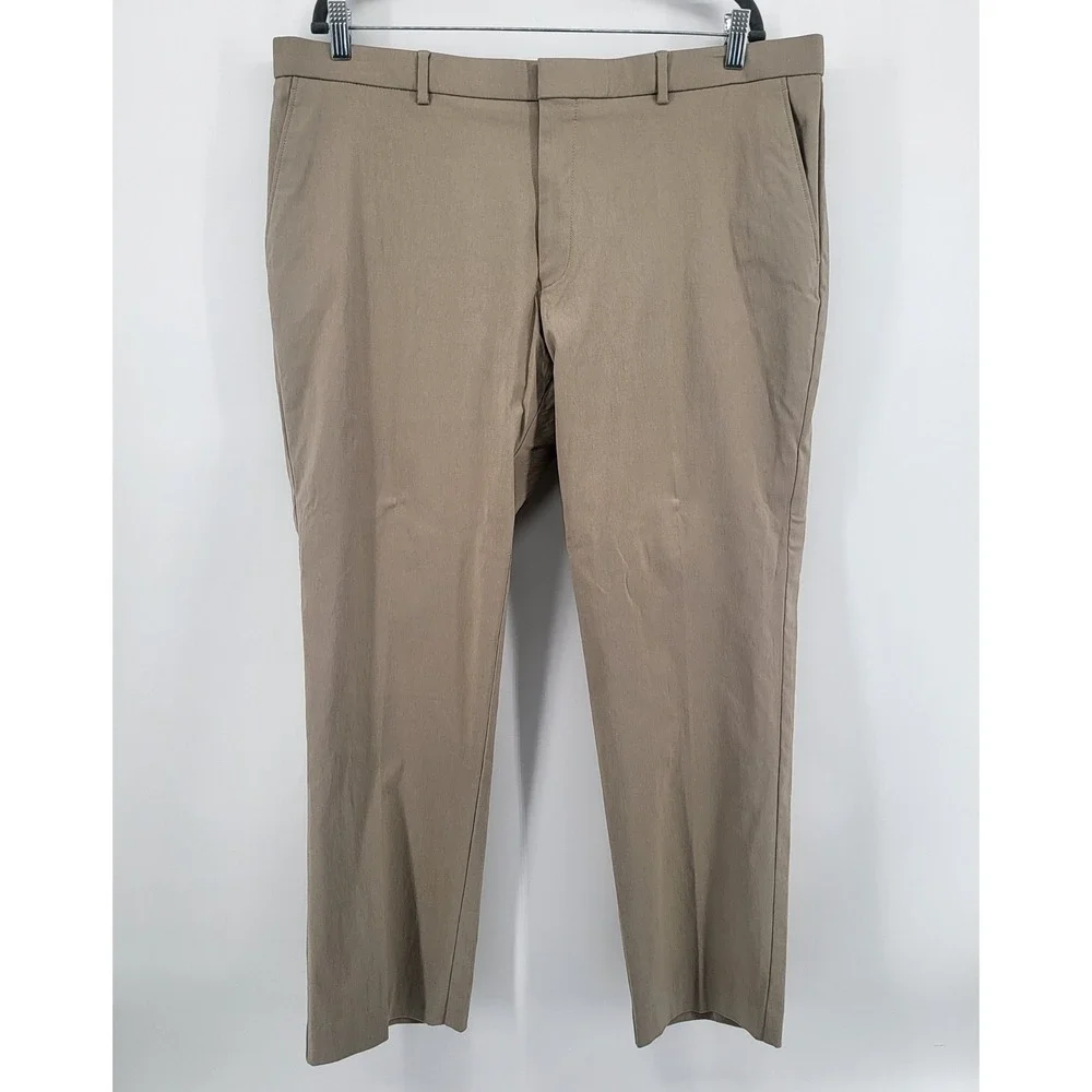 Tommy Hilfiger TH Flex Mens 40x30 Tan TATE Dress Pants Stretch Wrinkle Resistant